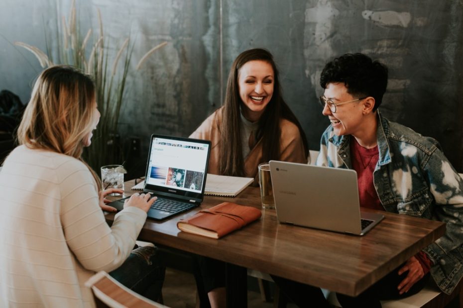 laughing_employees